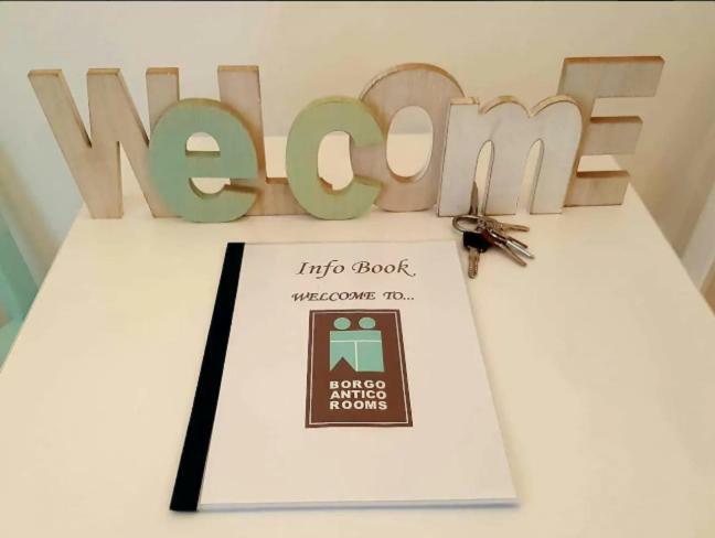 Borgo Antico Rooms Self Check-In Bergamo Bagian luar foto