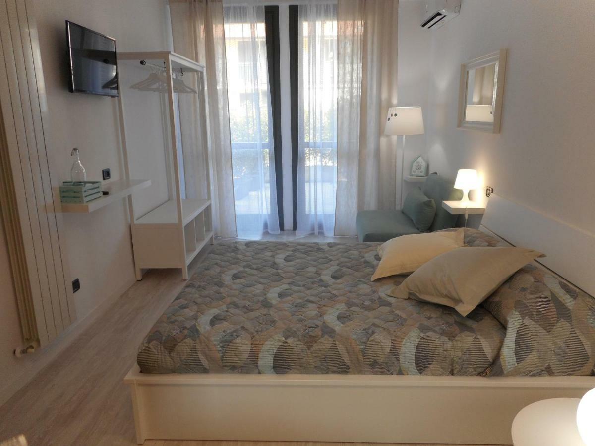 Borgo Antico Rooms Self Check-In Bergamo Bagian luar foto