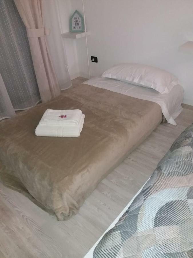 Borgo Antico Rooms Self Check-In Bergamo Bagian luar foto